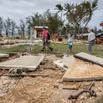 (EEUU) SUPERTIFÓN DEJA SIN ELECTRICIDAD A MILES DE PERSONAS EN TERRITORIOS DEL PACÍFICO