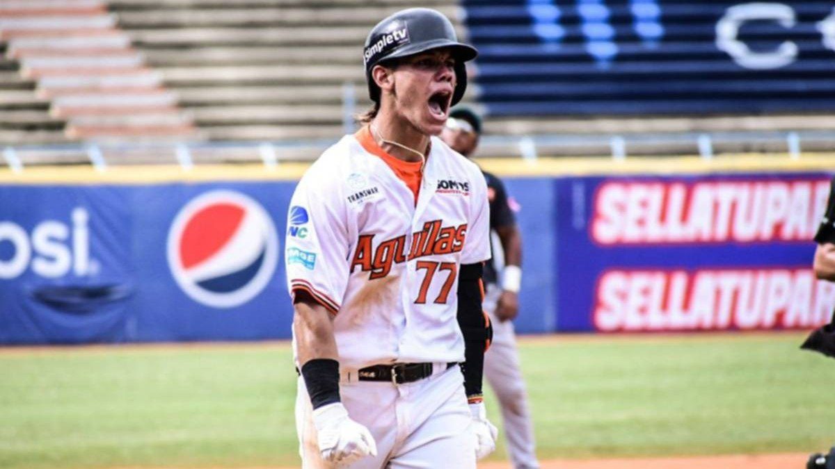 (VENEZUELA) LEONES DEL CARACAS CONCRETA CANJE DE KENEDY CORONA DE LAS ÁGUILAS