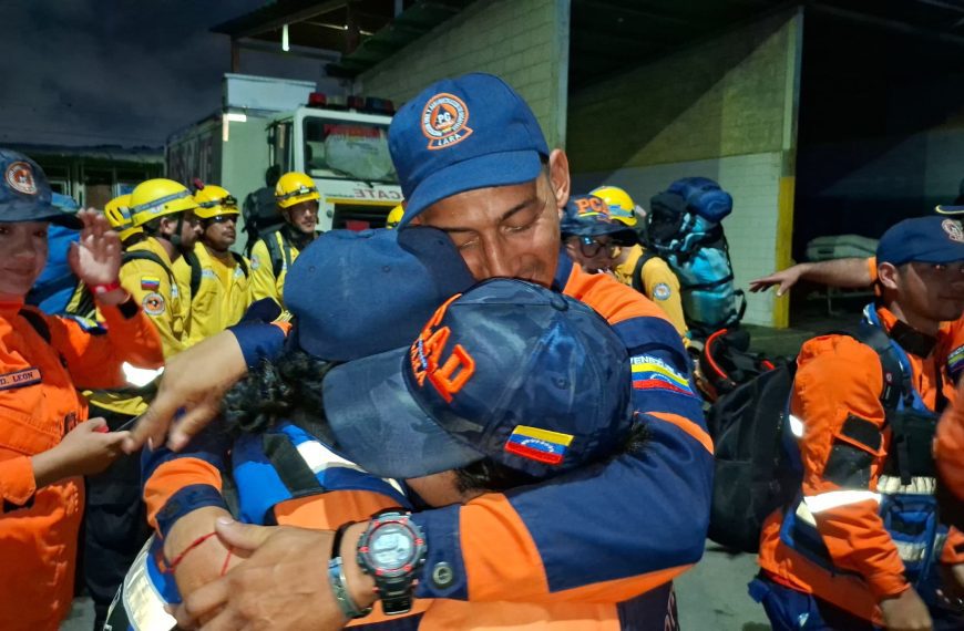 (VENEZUELA) PROTECCIÓN CIVIL LARA CULMINA MISIÓN HUMANITARIA EN LA GUAIRA