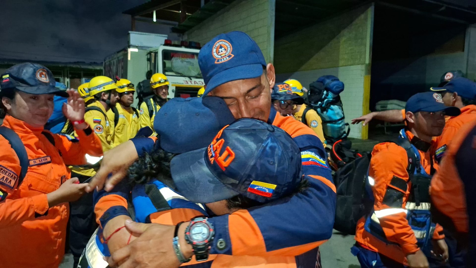(VENEZUELA) PROTECCIÓN CIVIL LARA CULMINA MISIÓN HUMANITARIA EN LA GUAIRA