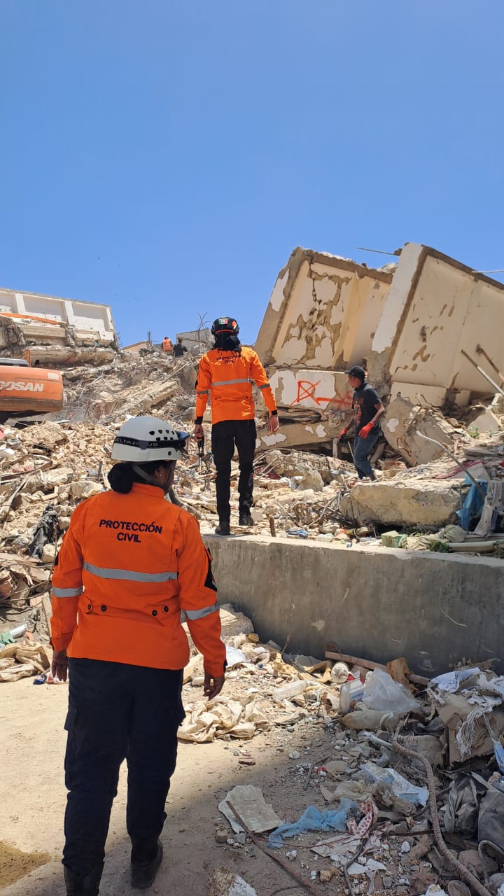 (VENEZUELA) PROTECCIÓN CIVIL LARA DESPLIEGA LABORES DE ASISTENCIA HUMANITARIA EN LA GUAIRA