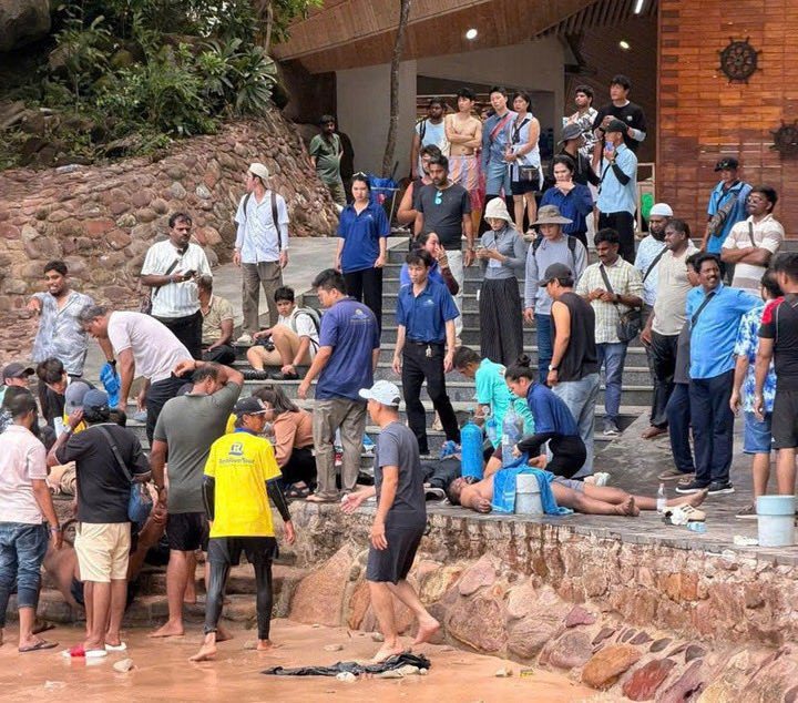 (VIETNAM) 15 PERSONAS PERDIERON LA VIDA LUEGO DE VOLCARSE LA CANOA EN…