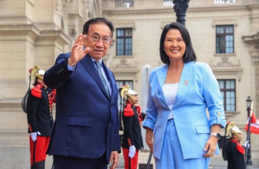 (PERÚ) KEIKO FUJIMORI SOSTIENE ENCUENTRO CON EL PRESIDENTE INTERNO JOSÉ MARÍA BALCÁZAR PARA AVANZAR EN PROCESO DE TRANSICIÓN