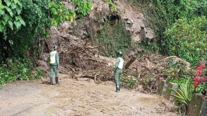 (VENEZUELA) PASO VEHICULAR ENTRE MÉRIDA Y BARINAS FUE RESTRINGIDO POR FUERTES LLUVIAS