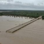 (EEUU) INUNDACIONES CAUSAN COLAPSO DE PUENTE EN TEXAS (+VIDEO)