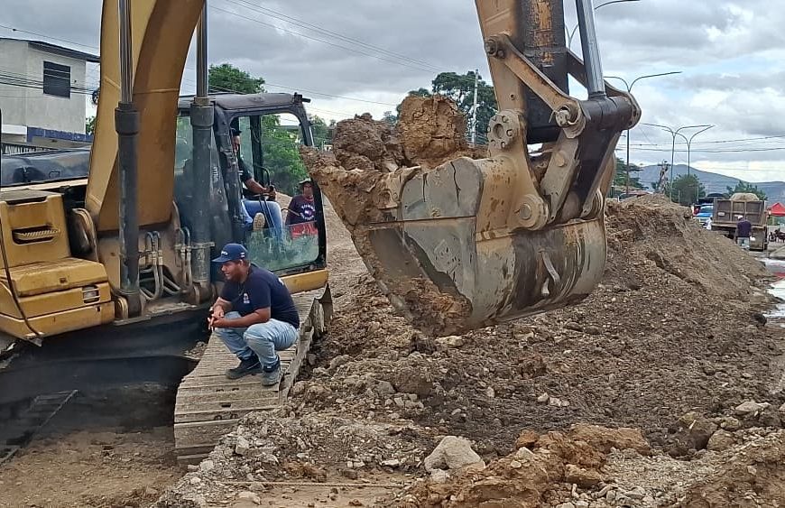(VENEZUELA) GOBIERNO DE LARA AVANZA EN REPARACIÓN DE TUBERÍA MATRIZ PARA RESTAURAR SUMINISTRO DE AGUA