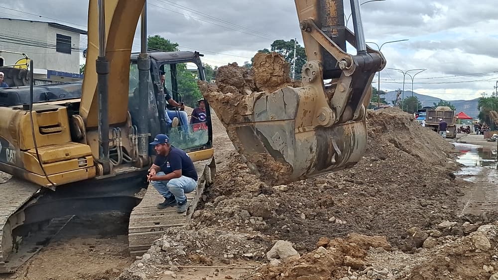 (VENEZUELA) GOBIERNO DE LARA AVANZA EN REPARACIÓN DE TUBERÍA MATRIZ PARA RESTAURAR…