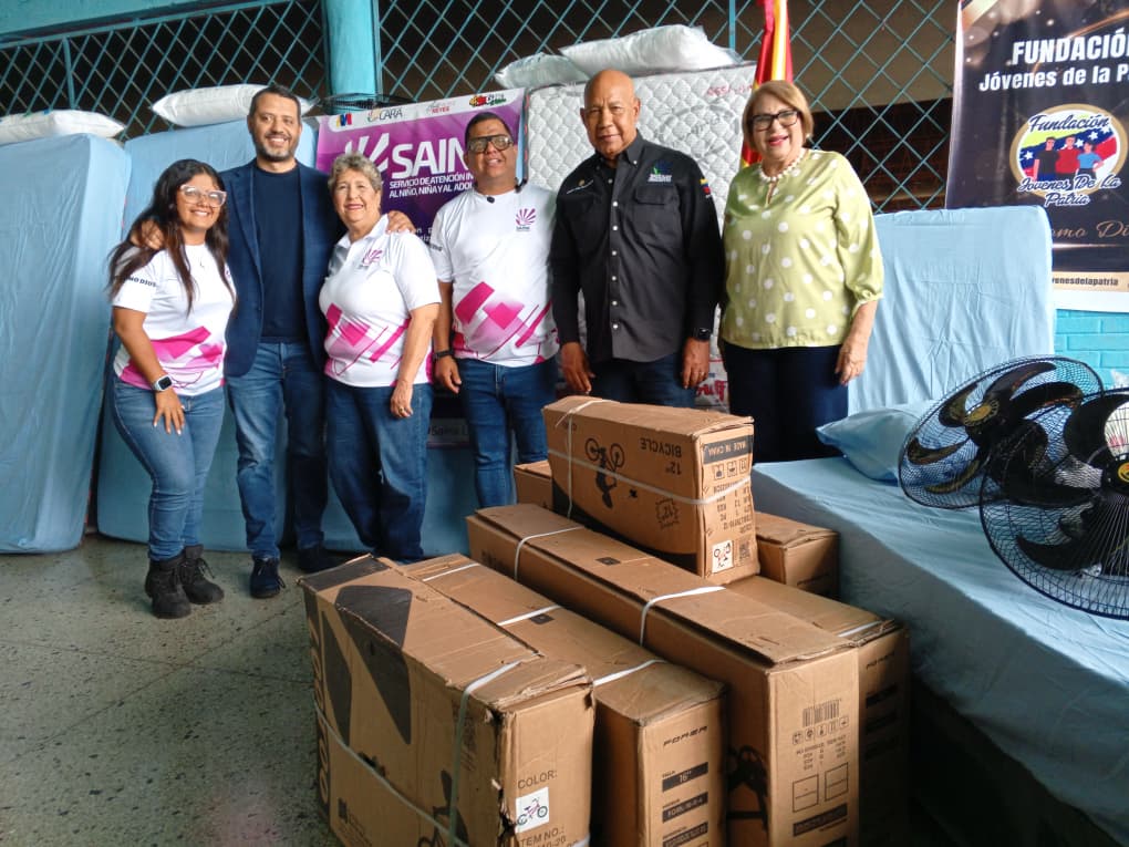 (VENEZUELA) GOBERNADOR REYES REYES REALIZÓ DOTACIÓN DE INSUMOS EN LA CASA DE&hellip;