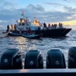 (MUNDO) 67 PERSONAS FUERON RESCATADAS TRAS VOLCAR UN FERRY CON 133 PASAJEROS EN GUYANA