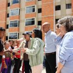 (VENEZUELA) PRESIDENTA DELCY RODRÍGUEZ ENTREGÓ NUEVAS VIVIENDAS EN CARACAS A FAMILIAS AFECTADAS POR EL DOBLETE SÍSMICO