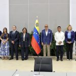 (VENEZUELA) EJECUTIVO NACIONAL E INTEGRANTES DE LA AN 2015 RETOMARON CONTACTO EN MESA DE DIÁLOGO