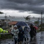 (FILIPINAS) AUTORIDADES ACTIVAN ALERTA POR INUNDACIONES Y DESLIZAMIENTOS