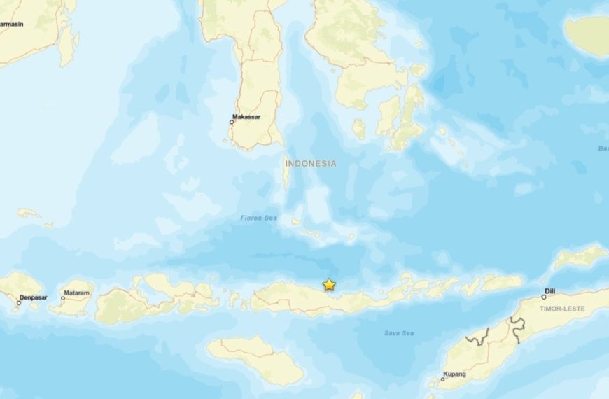 (MUNDO) TERREMOTO DE MAGNITUD DE 7,6 SACUDIÓ INDONESIA