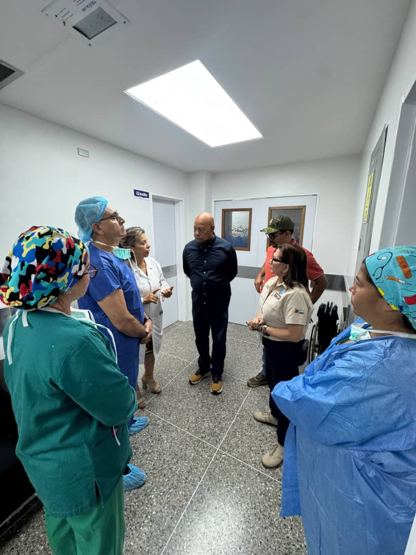 (VENEZUELA) EN PALAVECINO DESPLIEGAN CENSO DE SALUD Y REACTIVAN CIRUGÍAS AMBULATORIAS DOS…