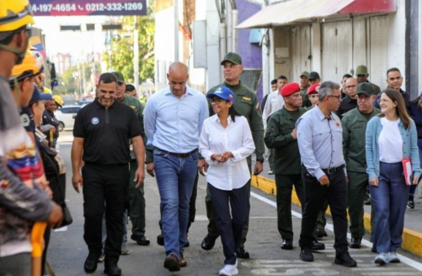 (MUNDO) VENEZUELA ENVÍA AYUDA HUMANITARIA Y A LA BRIGADA INTERNACIONAL SIMÓN BOLÍVAR A COLOMBIA TRAS TERREMOTO