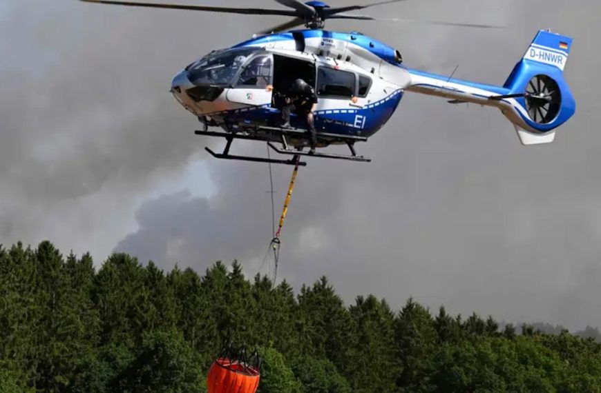 (ALEMANIA) UNAS 2 MIL PERSONAS HAN SIDO EVACUADAS POR VORAZ INCENDIO FORESTAL