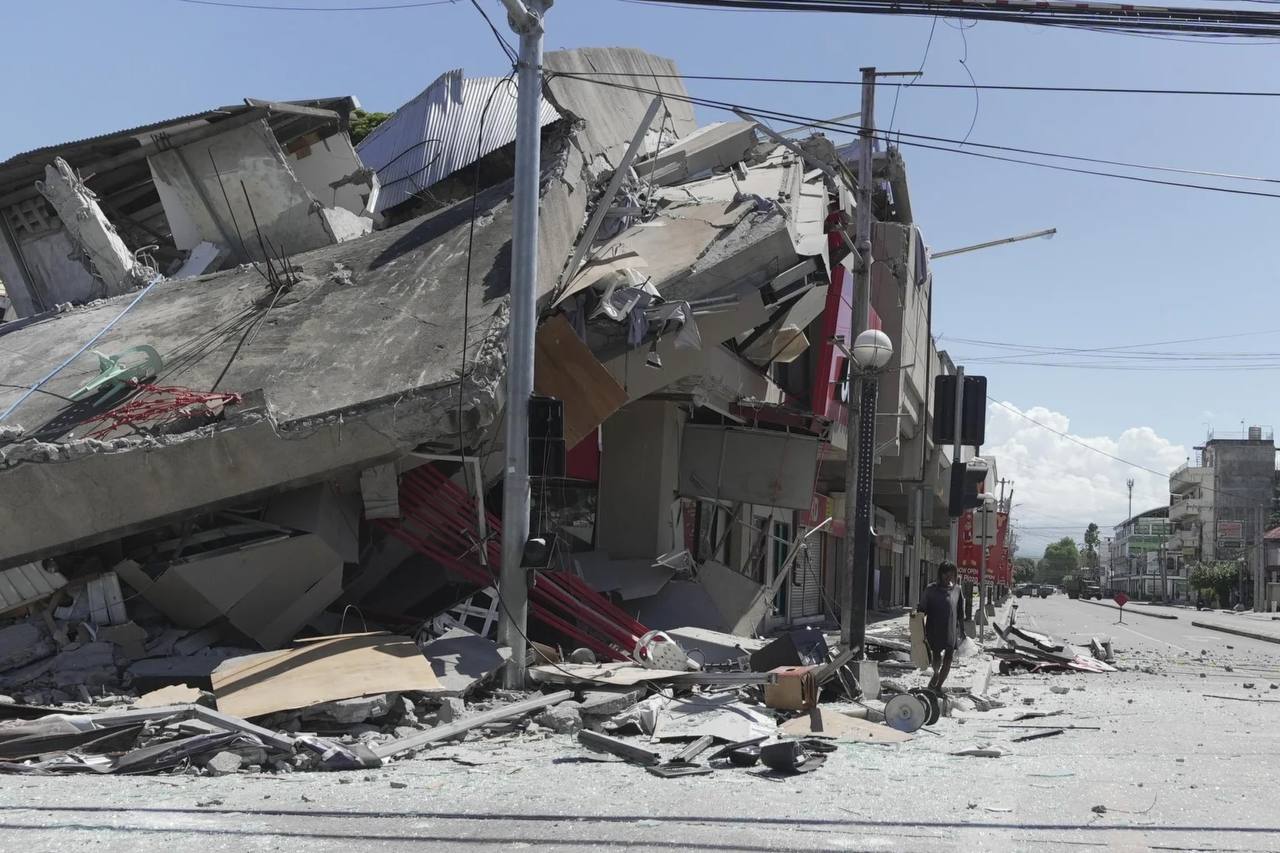 (INDONESIA) AUMENTA A 47 CIFRA DE FALLECIDOS TRAS TERREMOTO DE MAGNITUD 7,7