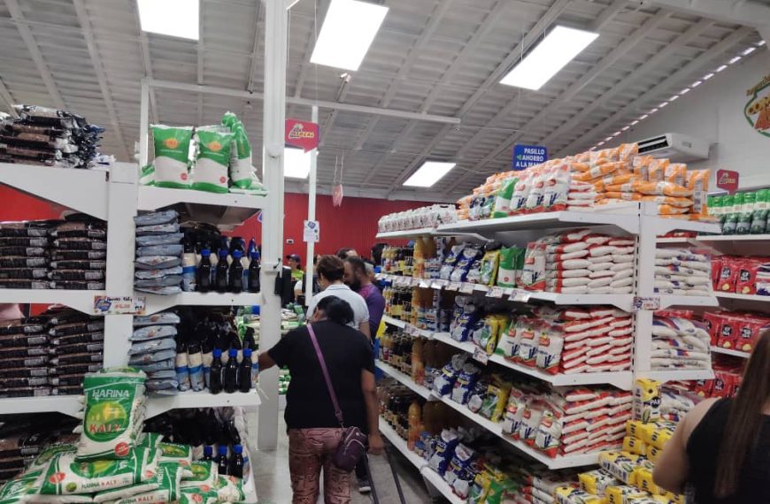 (VENEZUELA) REINAGURACIÓN DE MERCAL BENEFICIARÁ A FAMILIAS RURALES DE PALAVECINO