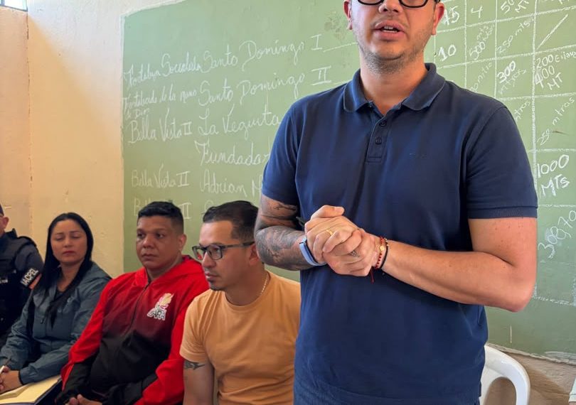 (VENEZUELA) VICEMINISTRO PARA LAS AGUAS Y ALCALDE YANYS AGÜERO PARTICIPARON EN ASAMBLEAS COMUNITARIAS PARA ESCUCHAR PLANTEAMIENTOS EN MATERIA HÍDRICA