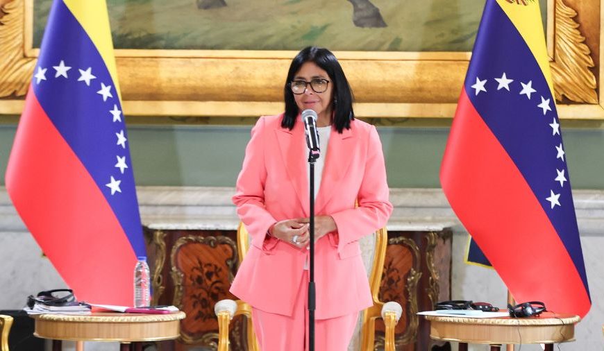 (VENEZUELA) PRESIDENTA DELCY RODRÍGUEZ ASEGURA QUE ACUERDO CON EEUU ATRAERÁ INVERSIONES