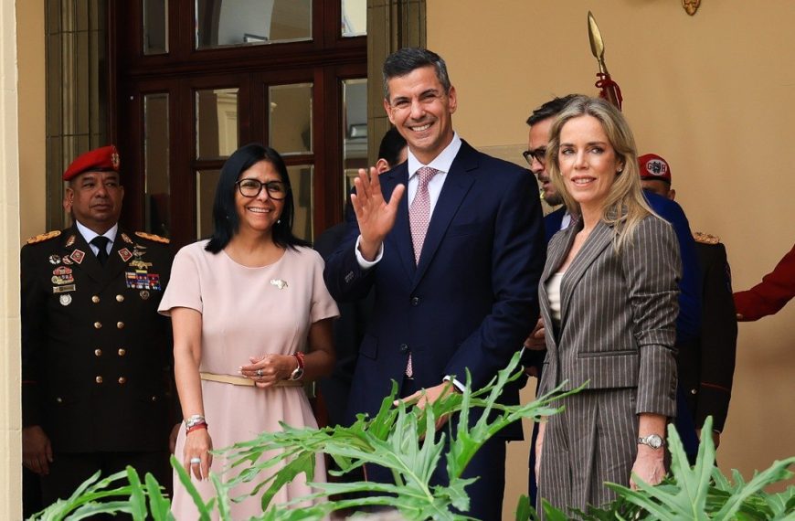 (VENEZUELA) PRESIDENTE DE PARAGUAY ES RECIBIDO EN MIRAFLORES PARA REUNIÓN DE TRABAJO