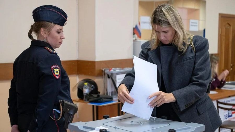 (RUSIA) PARTIDO GOBERNANTE GANA OFICIALMENTE LAS ELECCIONES