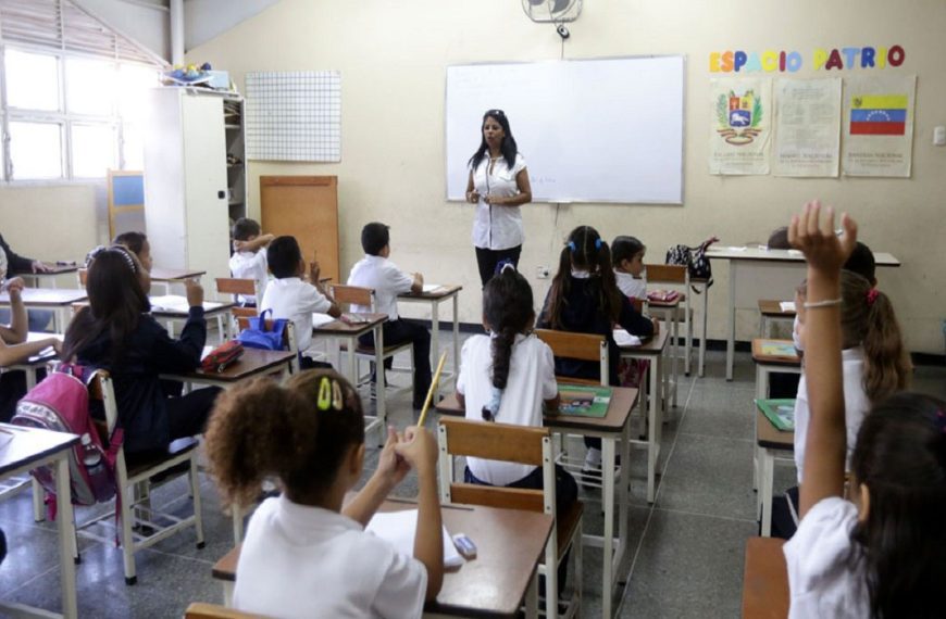 (VENEZUELA) MINISTRO DE EDUCACIÓN ANUNCIÓ EL REGRESO DE LOS DOCENTES A LAS ESCUELAS EL PRÓXIMO 09 DE SEPTIEMBRE PARA PREPARAR AÑO ESCOLAR