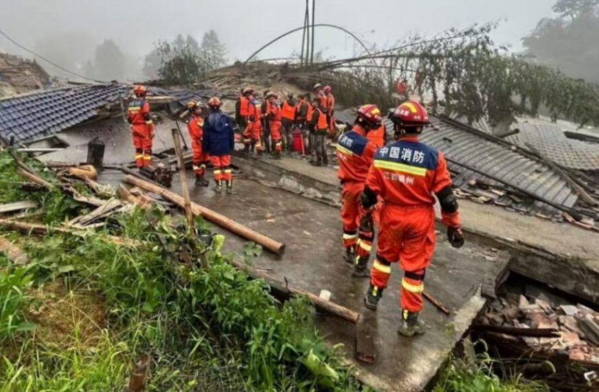 (CHINA) 4 FALLECIDOS HAN DEJADO DESPRENDIMIENTOS DE TIERRA EN EL SUR DEL GIGANTE ASIÁTICO