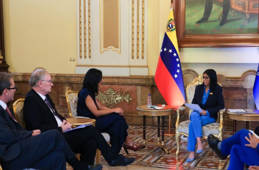 (VENEZUELA) PRESIDENTA DELCY RODRÍGUEZ SOSTUVO ENCUENTRO CON LA DIRECTORA REGIONAL DEL PNUD