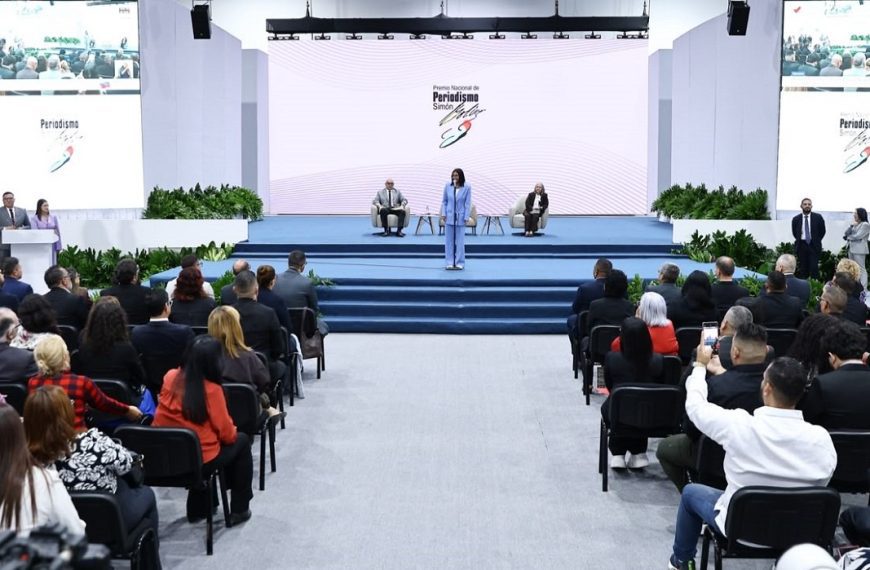 (VENEZUELA) ENTREGAN PREMIO NACIONAL DE PERIODISMO SIMÓN BOLÍVAR 2026
