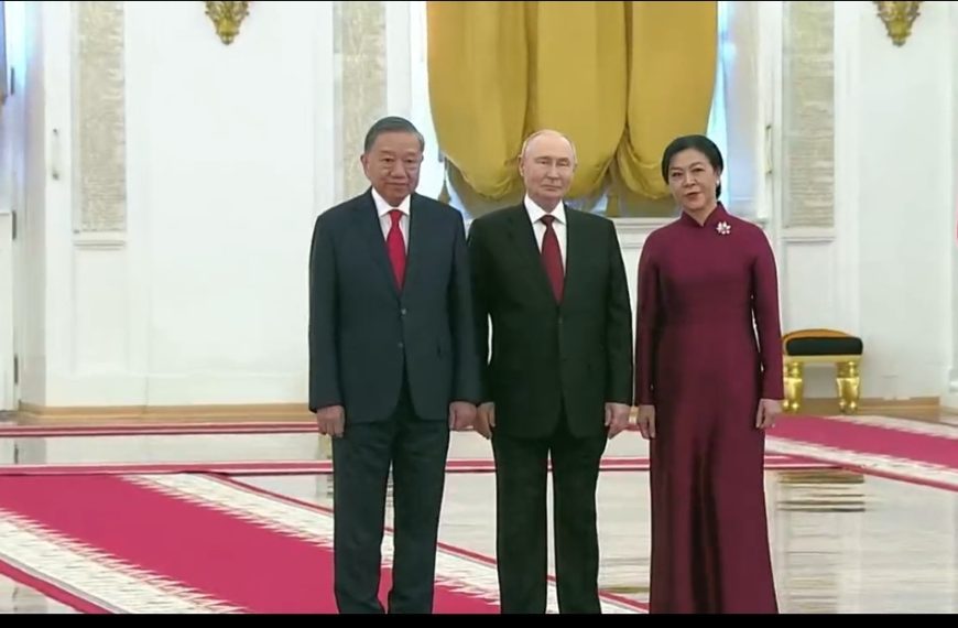 (RUSIA) PRESIDENTE PUTIN RECIBE A SU HOMÓLOGO DE VIETNAM, TO LAM EN EL KREMLIN