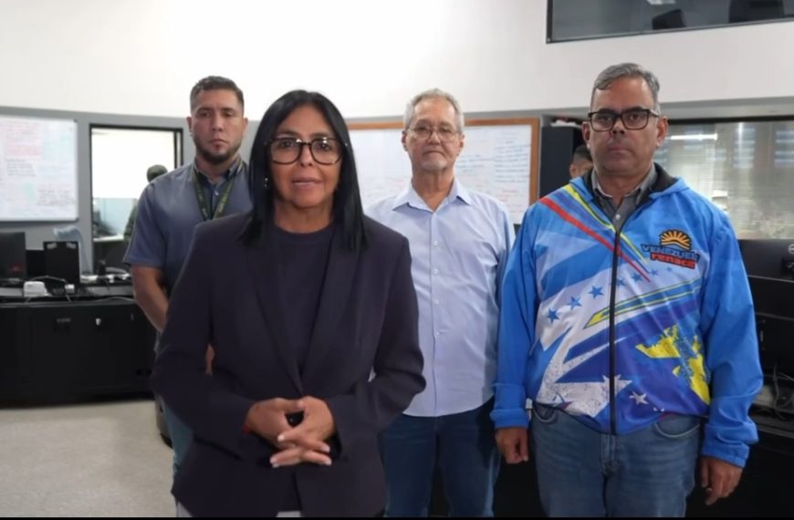 (VENEZUELA) PRESIDENTA DELCY RODRÍGUEZ LLEGA AL PAÍS LUEGO DE SU PARTICIPACIÓN EN LA 81° ASAMBLEA GENERAL DE LA ONU (+VIDEO)
