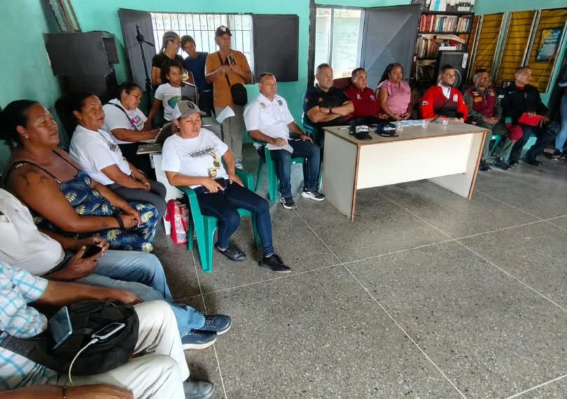(VENEZUELA) PALAVECINO CONFORMA BRIGADAS DE SEGURIDAD COMUNAL PARA REFORZAR LA PREVENCIÓN