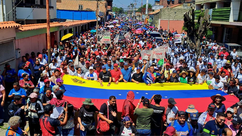 (VENEZUELA) GRAN MOVILIZACIÓN EN LARA EN APOYO A LA PRESIDENTA ENCARGADA DELCY…