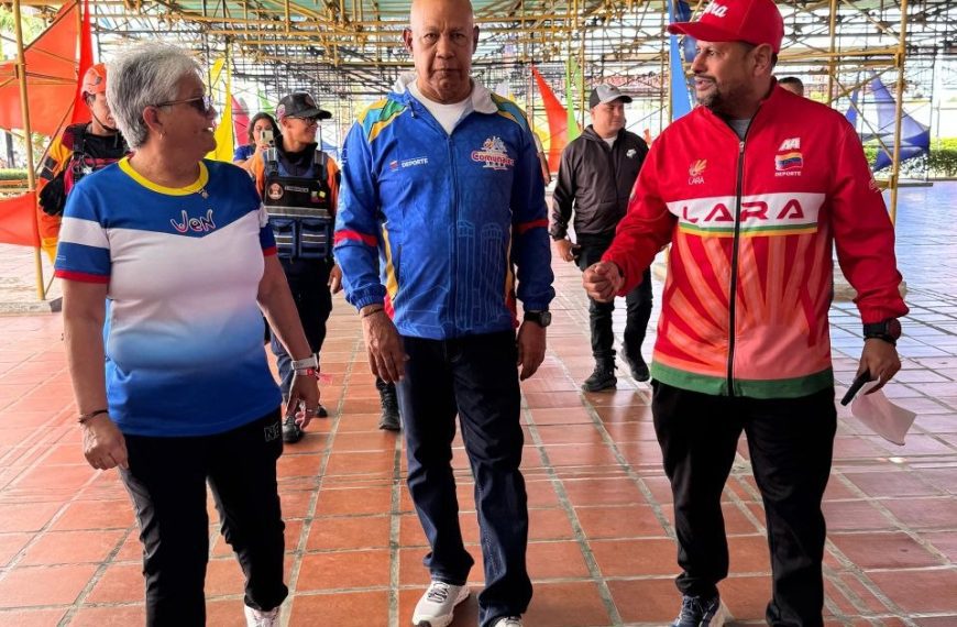GOBERNADOR DE LARA LUIS REYES REYES REALIZA  INSPECCIÓN A LA VILLA BOLIVARIANA PARA LOS JUEGOS DEPORTIVOS NACIONALES COMUNALES