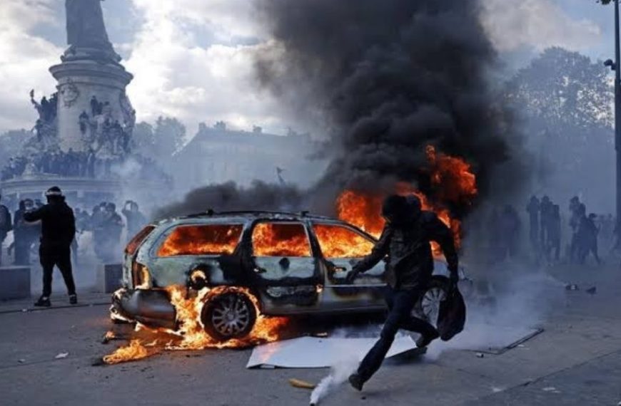 (FRANCIA) DECRETAN TOQUES DE QUEDA LOCALIZADOS PARA EVITAR AUMENTO DE VIOLENCIA ANTE DISTURBIOS