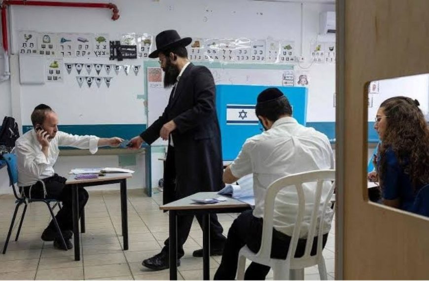 (ISRAEL) CIUDADANOS ESPERAN RESULTADOS DEFINITIVOS DE LAS ELECCIONES