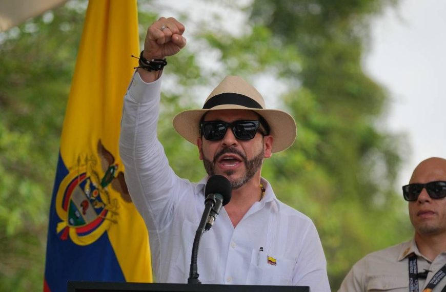 (COLOMBIA) PRESIDENTE DE LA ESPRIELLA LLEGA A CARTAGENA Y COMPLETA 5 VISITAS A LA CIUDAD EN POCO MÁS DE DOS MESES
