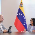 (VENEZUELA) EJECUTIVO SUSPENDE OBLIGATORIEDAD DE LA MÁQUINA FISCAL Y RECORTA PADRÓN DE CONTRIBUYENTES ESPECIALES