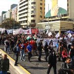 (CHILE) MULTITUDINARAIAS MARCHAS SE REALIZAN EN EL PAÍS ANTE EVENTUALES RECORTES EN LA EDUCACIÓN