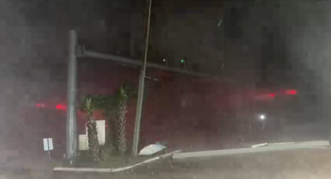 (EEUU) HURACÁN ISAÍAS DEJA CIENTOS DE MILES DE HOGARES SIN ELECTRICIDAD (+VIDEO)