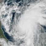 (EEUU) EL HURACÁN ISAÍAS DEJA AL MENOS CUATRO VÍCTIMAS MORTALES EN SU PASO