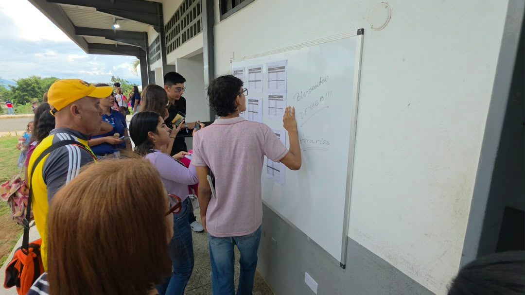 (VENEZUELA) 368 ESTUDIANTES INICIAN CLASES EN LA UPTAEB DE LA ALDEA JHOSSELY…