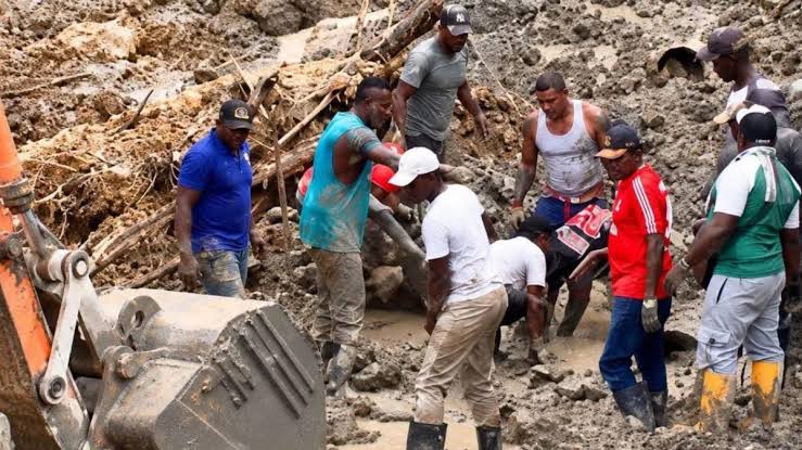 (COLOMBIA) 14 MUERTOS Y SIETE HERIDOS DEJA EL COLAPSO DE UNA MINA DE ORO EN NARIÑO