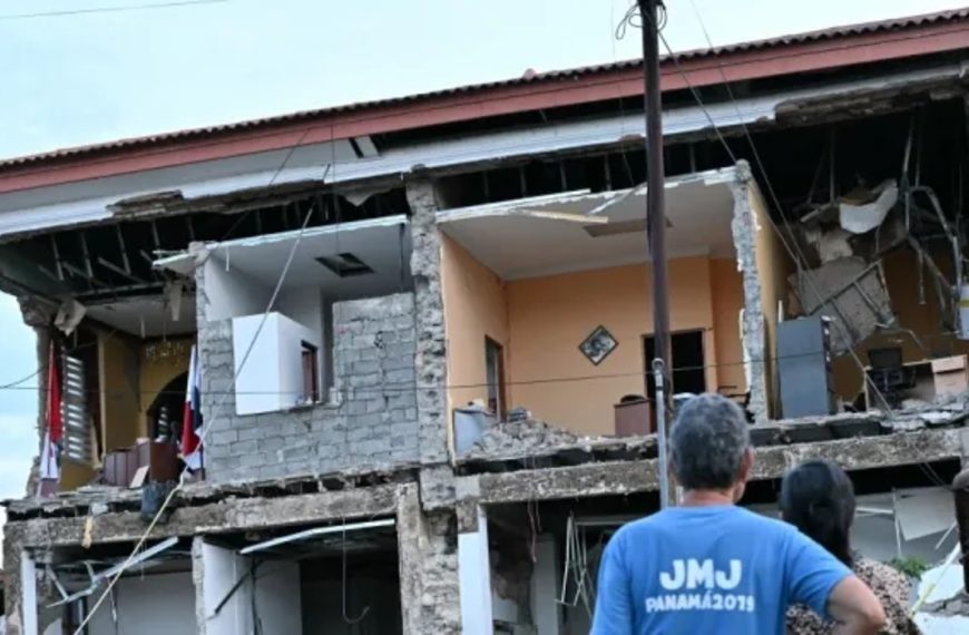 (PANAMÁ) 27 HERIDOS LEVES Y MÁS DE 400 EDIFICACIONES AFECTADAS SE CONTABILIZAN TRAS TERREMOTO